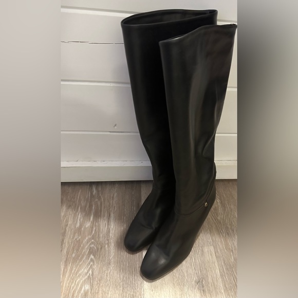 BALLY Black Leather Heeled Knee High Boots Equestrian Logo are a size 10. - Picture 2 of 11